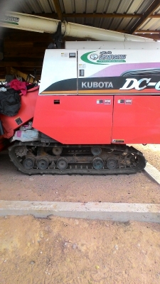 ขายรถเกี่ยวคูโบต้าdc68g