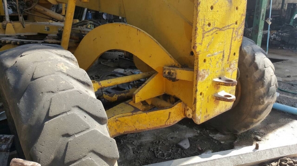 ขายรถเกรด CHAMPION 710A เอกสารเล่มทะเบียนครบ รถใช้งานได้ปกติ ขายรถเกรด CHAMPION 710A เอกสารเล่มทะเบียนครบ รถใช้งานได้ปกติ