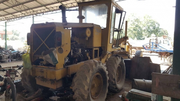 ขายรถเกรด CHAMPION 710A เอกสารเล่มทะเบียนครบ รถใช้งานได้ปกติ ขายรถเกรด CHAMPION 710A เอกสารเล่มทะเบียนครบ รถใช้งานได้ปกติ