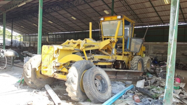 ขายรถเกรด CHAMPION 710A เอกสารเล่มทะเบียนครบ รถใช้งานได้ปกติ