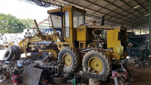 ขายรถเกรด CHAMPION 710A เอกสารเล่มทะเบียนครบ รถใช้งานได้ปกติ ขายรถเกรด CHAMPION 710A เอกสารเล่มทะเบียนครบ รถใช้งานได้ปกติ