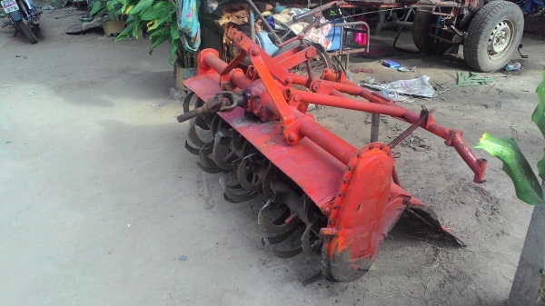 โรตารี1.3รถไถครับสภาพสวยใบดีพร้อมยอย์พร้อมใช้ครับ