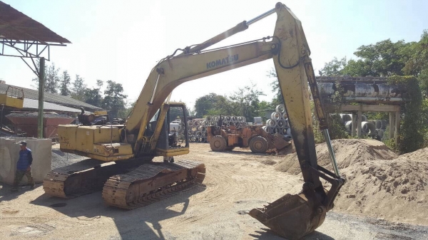 ขาย แบคโฮ KOMATSU PC200-6 เครื่องคัมมินส์ ไฟฟ้าตัดแล้ว เอกสารเล่มทะเบียนครบ ราคาต่อรองได้ครับ ขาย แบคโฮ KOMATSU PC200-6 เครื่องคัมมินส์ ไฟฟ้าตัดแล้ว เอกสารเล่มทะเบียนครบ ราคาต่อรองได้ครับ