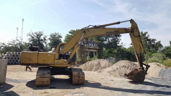 ขาย แบคโฮ KOMATSU PC200-6 เครื่องคัมมินส์ ไฟฟ้าตัดแล้ว เอกสารเล่มทะเบียนครบ ราคาต่อรองได้ครับ ขาย แบคโฮ KOMATSU PC200-6 เครื่องคัมมินส์ ไฟฟ้าตัดแล้ว เอกสารเล่มทะเบียนครบ ราคาต่อรองได้ครับ