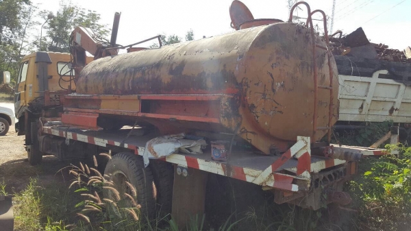 ขาย 6 ล้อ ติดเครน 2 ตัน พร้อมถังน้ำ 5,000 ลิตร เครื่อง HO7C 180 แรงม้า สโลว์อินเตอร์ คัสซีสวยตลอดเส้น ทะเบียนพร้อมโอน