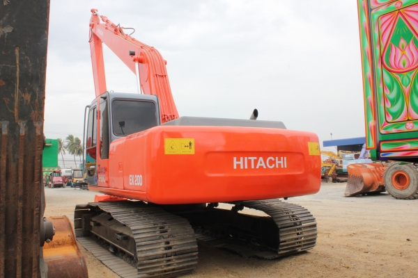 ขายนะจ้ะ รถแมคโคร HITACHI EX200-5 รถนอก ทำสี พร้อมใช้งาน เอกสารพร้อม ขายนะจ้ะ รถแมคโคร HITACHI EX200-5 รถนอก ทำสี พร้อมใช้งาน เอกสารพร้อม