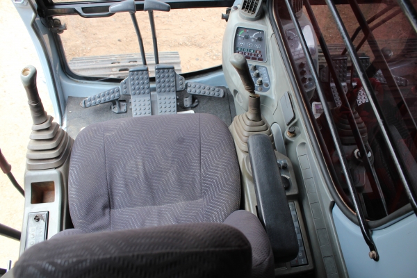 ขายนะจ้ะ รถแมคโคร HITACHI EX200-5 รถนอก ทำสี พร้อมใช้งาน เอกสารพร้อม ขายนะจ้ะ รถแมคโคร HITACHI EX200-5 รถนอก ทำสี พร้อมใช้งาน เอกสารพร้อม