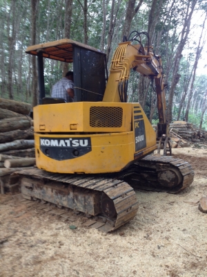 ขายรถแบคโฮ KOMATSU PC50UU มีหัวคีปไม้พร้อมบุ้งกี๋ ราคา 300000