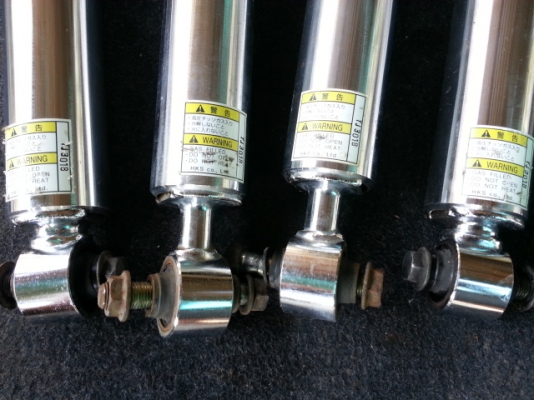 โช๊คแต่ง HKS มือสองญี่ปุ่น 1ชุด สภาพสวย โช๊คแต่ง HKS มือสองญี่ปุ่น 1ชุด สภาพสวย