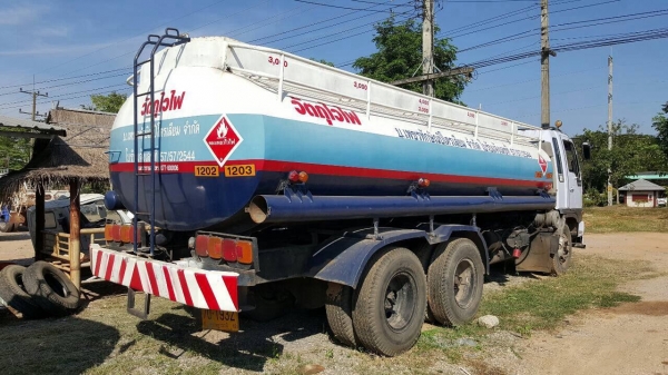 ขาย รถบรรทุกน้ำมัน 16,000 ลิตร 5 ห้อง 10 ล้อ เพลาเดียว HINO KT925 เครื่อง HO7C 180 แรงม้า วางหัวไฮเทค ทะเบียนพร้อมโอน ขาย รถบรรทุกน้ำมัน 16,000 ลิตร 5 ห้อง 10 ล้อ เพลาเดียว HINO KT925 เครื่อง HO7C 180 แรงม้า วางหัวไฮเทค ทะเบียนพร้อมโอน