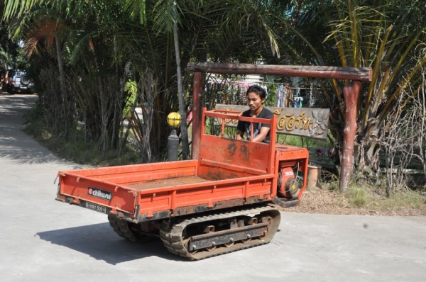 ขายรถบรรทุก ตีนตะขาบKUBOTA มีเกียร์ สภาพ เดิมญี่ปุ่น อะเนคประสงค์ 24,000เท่านั้น!!