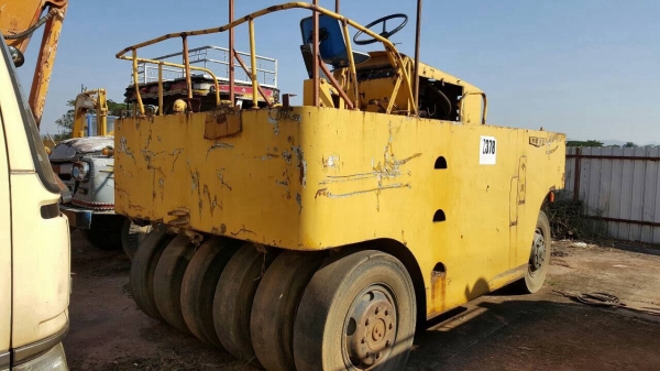 ขายรถบด 11 ล้อ สภาพพร้อมใช้งาน เอกสารใบอินวอยซ์