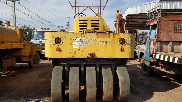 ขายรถบด 11 ล้อ สภาพพร้อมใช้งาน เอกสารใบอินวอยซ์