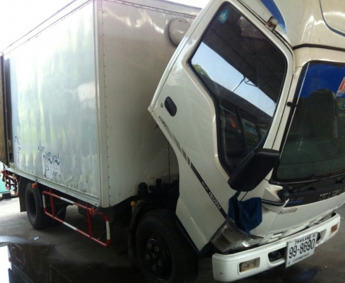 หกล้อ อีซูซุ NKR130โบว์ ปี50 ช่วงยาว4.30ม สภาพดีสวยพร้อมใช้ ทะเบียนพร้อมโอน หกล้อ อีซูซุ NKR130โบว์ ปี50 ช่วงยาว4.30ม สภาพดีสวยพร้อมใช้ ทะเบียนพร้อมโอน