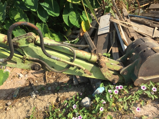 แบคโฮ ยันม่า 20 แท็กยาง ลายแย๊ก พร้อมใช้งาน