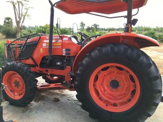 คูโบต้าm6040 รถใช้งานไม่ถึงปีครับ 1500ชั่วโมง ราคาเบาๆเพียง600000