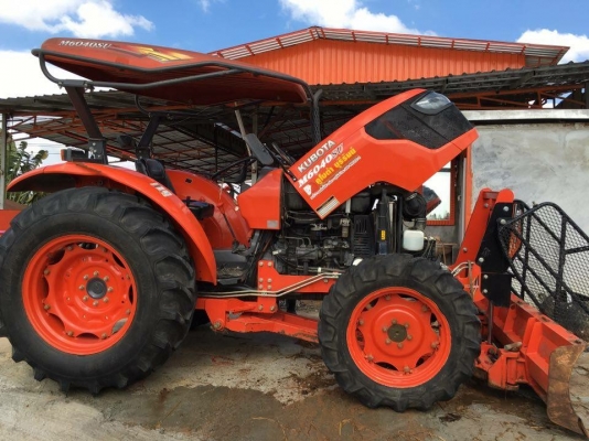 คูโบต้าm6040 รถใช้งานไม่ถึงปีครับ 1500ชั่วโมง ราคาเบาๆเพียง600000