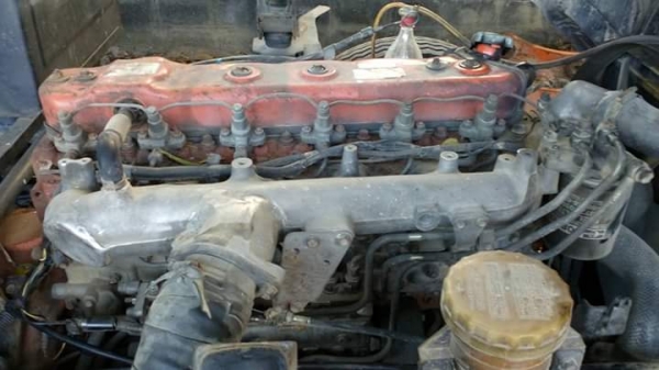 ขายรถดั้มพ์  izusu เครื่อง 6bg1 185 แรง เอกสารพร้อมโอน