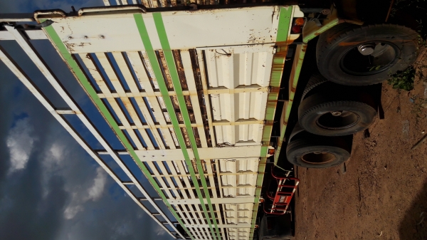 ขายหางคอกกึ่งพ่วง