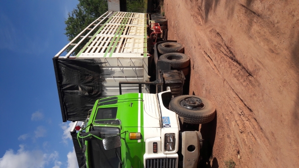 ขายหางคอกกึ่งพ่วง