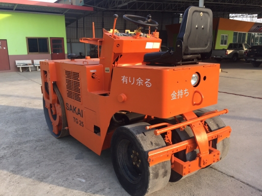 ขายรถบดSakaiรุ่นTG25นำเข้าญี่ปุ่นไม่เคยใช้งานในไทยมีเอกสารสภาพดีพร้อมใช้งาน