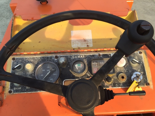 ขายรถบดSakaiรุ่นTG25นำเข้าญี่ปุ่นไม่เคยใช้งานในไทยมีเอกสารสภาพดีพร้อมใช้งาน