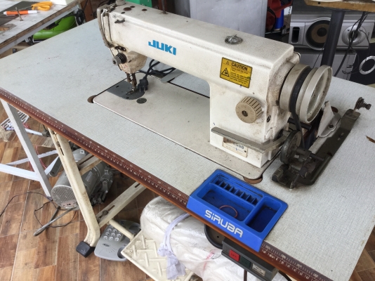 ขายจักรเย็บผ้า JUKI พร้อมจักรโพ้ง