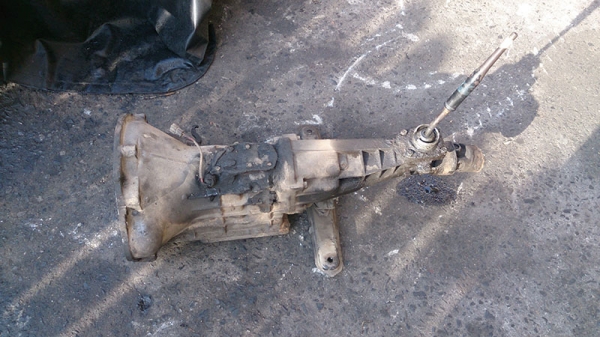 ขายเกียร์ธรรมดาห้าสปีดใส่เครื่องยนต์โตโยต้า 3k 4k 5k