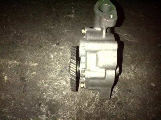 ขายปั้มน้ำมันเครื่อง 3600   บาทโทร 0906208746