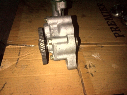 ขายปั้มน้ำมันเครื่อง 3600   บาทโทร 0906208746