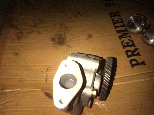 ขายปั้มน้ำมันเครื่อง 3600   บาทโทร 0906208746