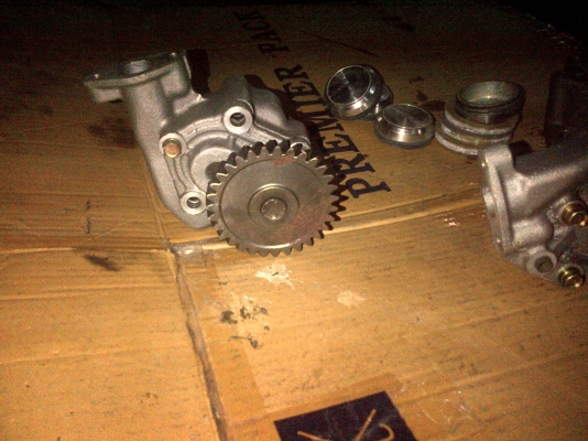 ขายปั้มน้ำมันเครื่อง 3600   บาทโทร 0906208746