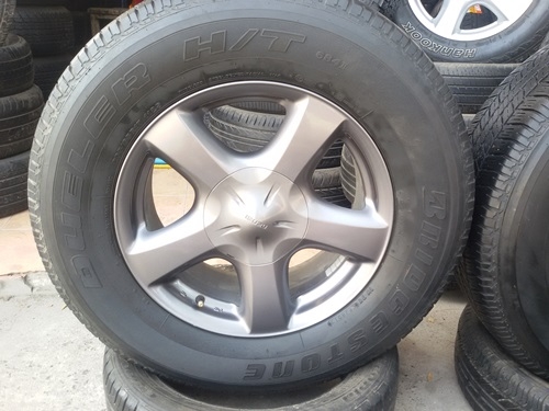 ขายล้อแม็กISUZU V Cross(สีกัล) ขอบ17ยาง265/65/17 ปี12 4 ล้อ