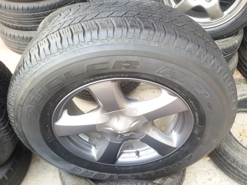 ขายล้อแม็กISUZU V Cross(สีกัล) ขอบ17ยาง265/65/17 ปี12 4 ล้อ