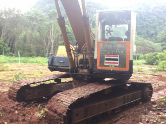 รถแบคโฮ ยี่ห้อ KOMATSU รุ่น PC200 รุ่น-3