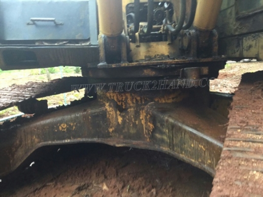 รถแบคโฮ ยี่ห้อ KOMATSU รุ่น PC200 รุ่น-3