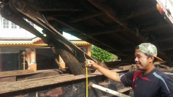 ขายลูกพ่วงดั้ม สองเพลา คานหาม zm แบรกแห้ง คัชชีใหญ่ 14 นิ้ว เดิมวิ่งกระลา มะพร้าง วิ่งแต่ของเบา คัชชีสวยมาก ยางพร้อมใช้ เอกสานพร้อมโอน