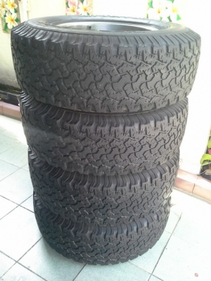Max + BF All 265/75/16 ปี10 สวยๆ 1ชุด