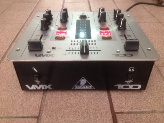 มิกซ์เซอร์ สำหรับ ดีเจ 2 ชแนล 1 ไมค์ของเก่าแท้สภาพสวยใช้ไฟ100v