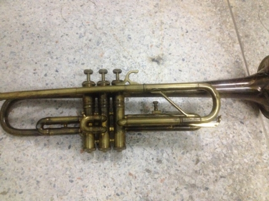 ทรัมเป็ต TANABE เก่าญี่ปุ่นเเท้สภาพตามรูปครับ