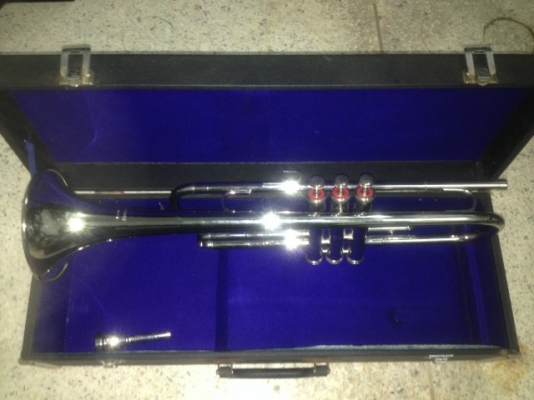 ทรัมเป็ต TOKAN เก่าญี่ปุ่นเเท้สภาพใหม่มากครับกล่องครบ ทรัมเป็ต TOKAN เก่าญี่ปุ่นเเท้สภาพใหม่มากครับกล่องครบ