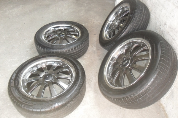 ล้อแม้ก17นิ้ว5รู114 พร้อมยาง สวยๆ 4 ล้อ ราคา 6900 บาท ล้อแม้ก17นิ้ว5รู114 พร้อมยาง สวยๆ 4 ล้อ ราคา 6900 บาท