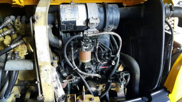 ขาย รถขุด KOMATSU รุ่น PC25-1E- มือสองญี่ปุ่น แทร็กยางใหม่ สลักแน่น ทั้งคัน มีไลน์กระแทก สวยพร้อมใช้งาน มือถือ/LINE ID : 0818753444