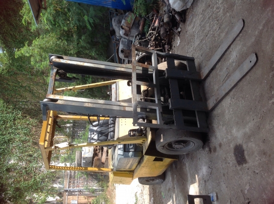 ขายรถโฟร์ลิตรโครมัตสุ2.5ตันรุ่น11