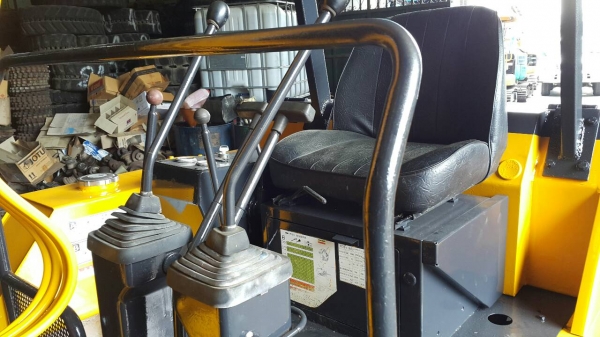 ขาย รถขุด KOMATSU รุ่น PC10-6- มือสองญี่ปุ่น แทร็กยาง สลักแน่น ทั้งคัน พร้อมใช้งาน มือถือ/LINE ID : 0818753444 ขาย รถขุด KOMATSU รุ่น PC10-6- มือสองญี่ปุ่น แทร็กยาง สลักแน่น ทั้งคัน พร้อมใช้งาน มือถือ/LINE ID : 0818753444