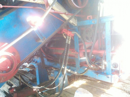 ขายรถเกี่ยวข้าว ศักดิ์พัฒนา รุ่นSS501 อุ้ม2.5ตัน เครื่อง210เทอร์โบ สภาพพร้อมใช้งาน สนใจโทร 090-8588220คุณนะ 093-3258446คุณบิว หรือเข้าดูสินค้าอื่นๆได้ที่ www.truck.in.th/498 หรือเพจFacebook ณรงค์ ซื้อขายรถมือสอง (เว็บไซต์ส่วนตัว) หรือFacebook ตลาดรถมือสอง