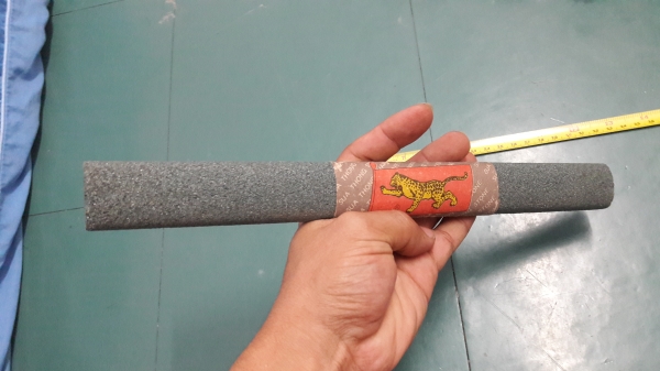 ขายหินลับมีดตราเสือแบบทรงกลมยาว30cm.&times;หนา2cm.