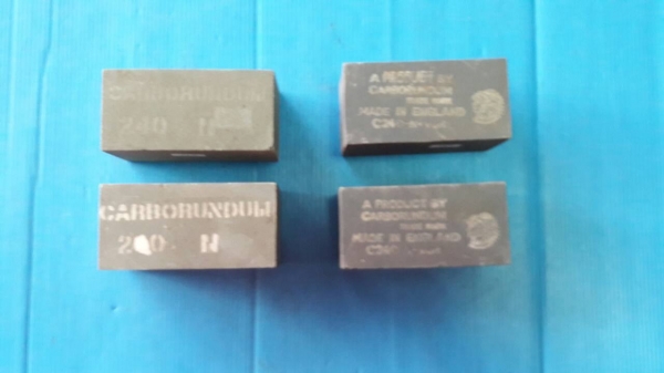 ขายหินลับมีดตราคนป่า Made in England.รุ่นยาวเรียว ขายหินลับมีดตราคนป่า Made in England.รุ่นยาวเรียว