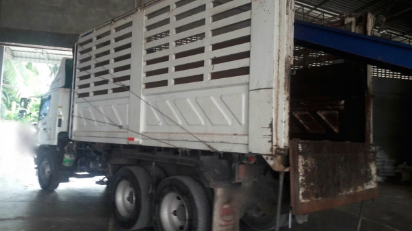 รถฮีโน่ 10 ล้อดั้ม FM1J 260 แรงม้า. ปี 54. สนใจติดต่อ 081 - 6079515 รถฮีโน่ 10 ล้อดั้ม FM1J 260 แรงม้า. ปี 54. สนใจติดต่อ 081 - 6079515