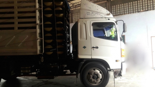 รถฮีโน่ 10 ล้อดั้ม FM1J 260 แรงม้า. ปี 54. สนใจติดต่อ 081 - 6079515 รถฮีโน่ 10 ล้อดั้ม FM1J 260 แรงม้า. ปี 54. สนใจติดต่อ 081 - 6079515